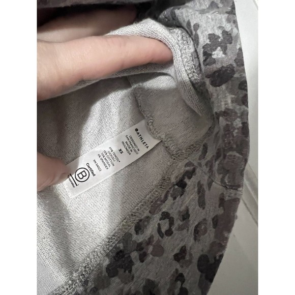 Athleta‎ Studio To Street Splatter Sweatshirt Camo Size XS 2020 Style - Picture 4 of 7